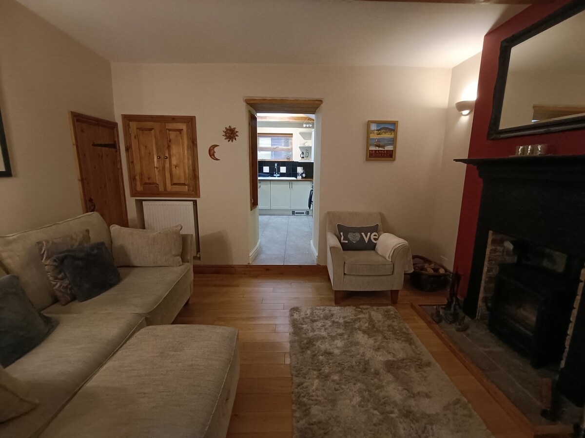 Looking from dining room through lounge to kitchen