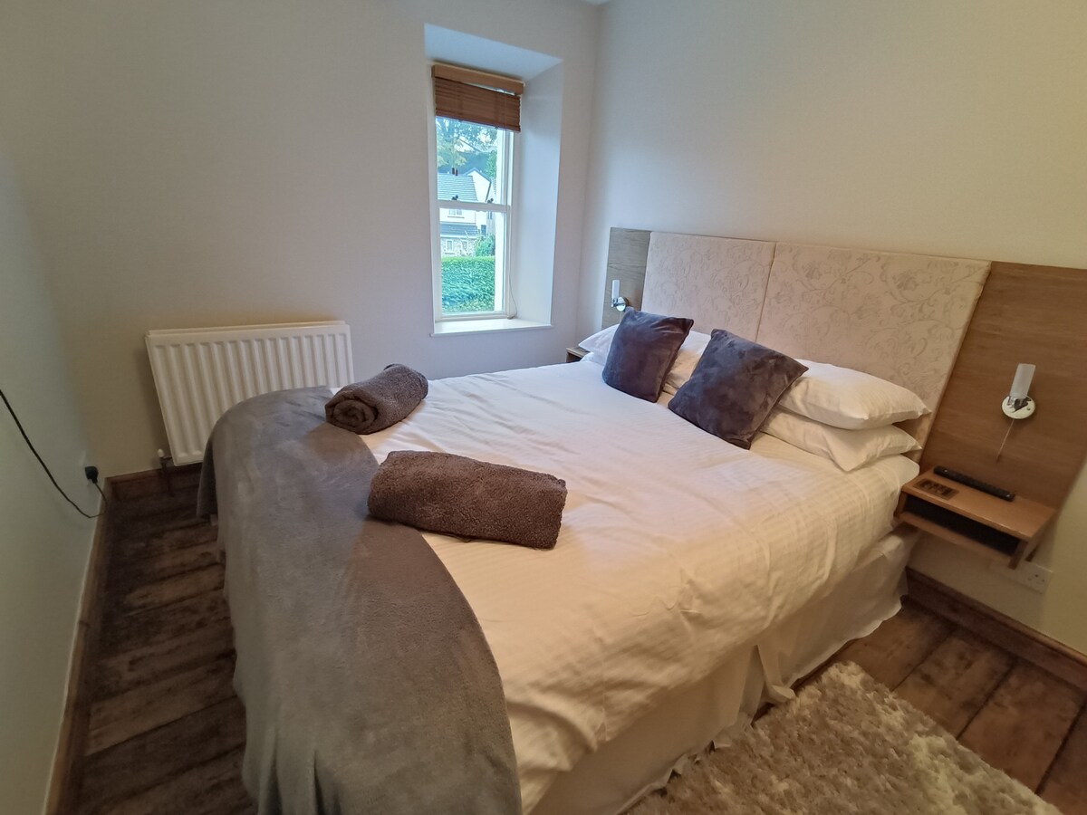 King size bed in master bedroom